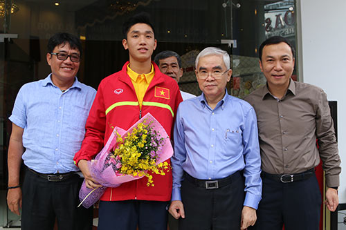 U19 Việt Nam với kỳ tích World Cup "đại náo" Tân Sơn Nhất - 14