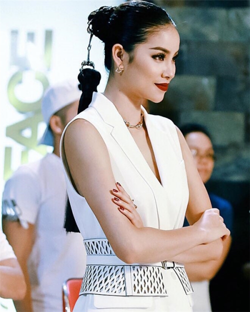 Phạm Hương sang chảnh hết nấc với kho hàng hiệu tiền tỷ - 11