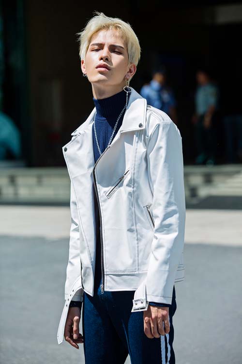 Mẫu Next Top khoe streetstyle đầu đông cực &#34;ngầu&#34; - 6
