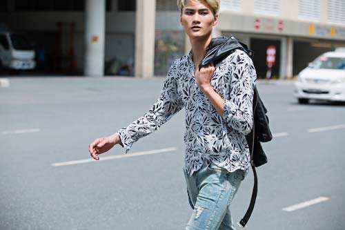 Mẫu Next Top khoe streetstyle đầu đông cực &#34;ngầu&#34; - 10