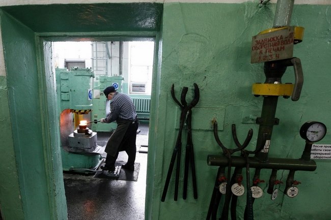 “Đột nhập” nơi đúc vàng thỏi lớn nhất nước Nga - 11