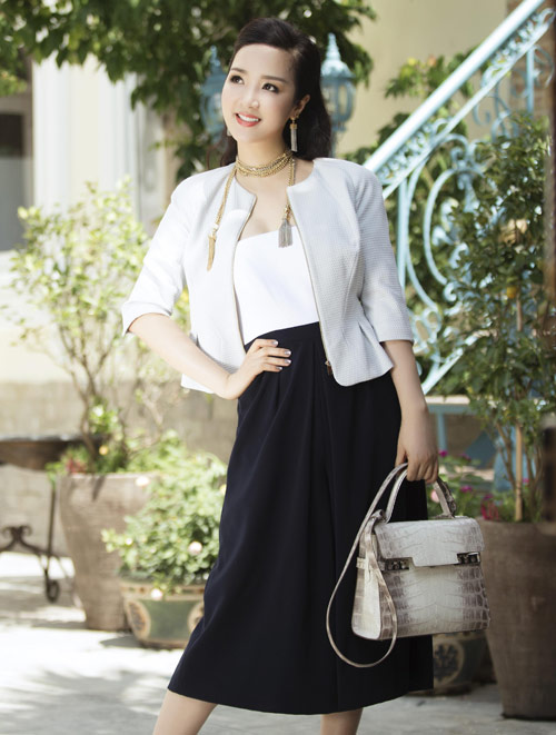 Soi khối hàng hiệu “kếch xù” của Hoa hậu Giáng My - 8