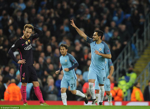 Man City - Guardiola hạ Barca: Thắng to nhưng chưa hoàn hảo - 2