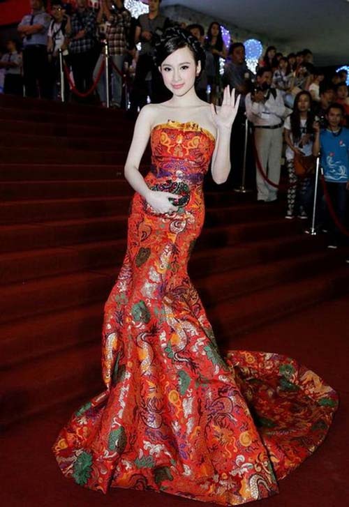 Những bộ cánh "rúng động" thảm đỏ của Angela Phương Trinh - 10