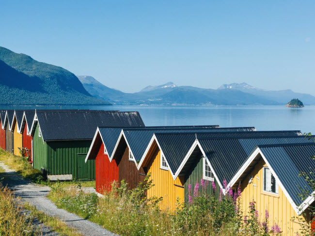 Cảnh đẹp và mức an toàn cao khiến Na Uy là địa điểm lý tưởng cho những du khách đơn thân. Quốc gia này được cho là có tỷ lệ tội phạm thấp nhất thế giới.