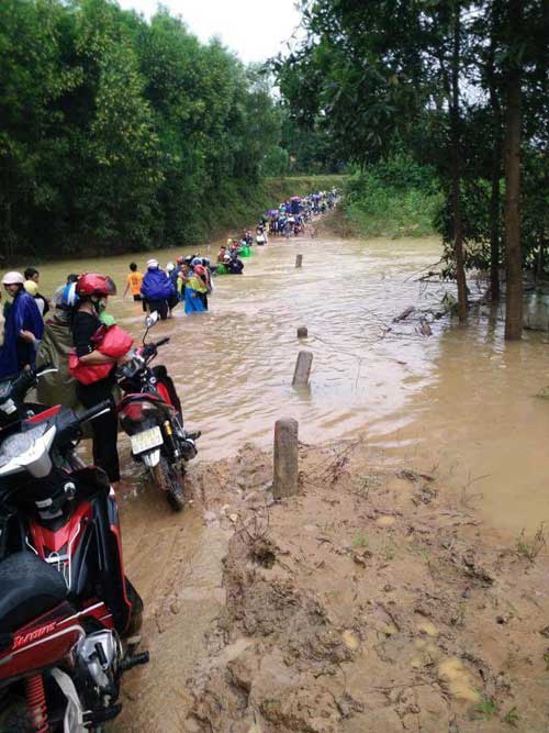 17 người thương vong do mưa lũ ở miền Trung - 1