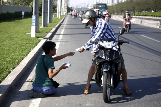 "Kỹ nghệ" ăn xin: Hành trình “lật mặt” ăn xin đểu - 2