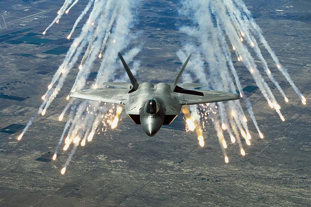 “Sát thủ tàng hình” Trung Quốc đủ sức diệt F-22 Mỹ? - 3