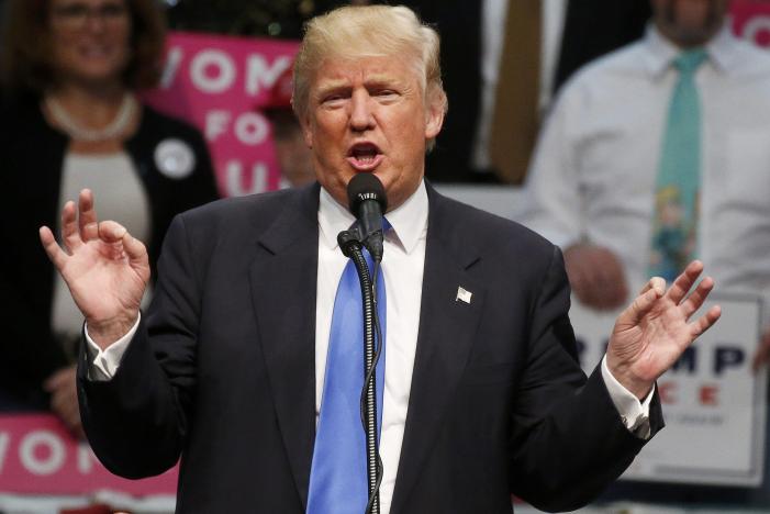 Phe Dân chủ lo lắng khi Trump bám đuổi sít sao Clinton - 3