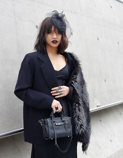 HH Giáng My, Chi Pu diện váy voan mỏng tang phô ngực đầy - 12