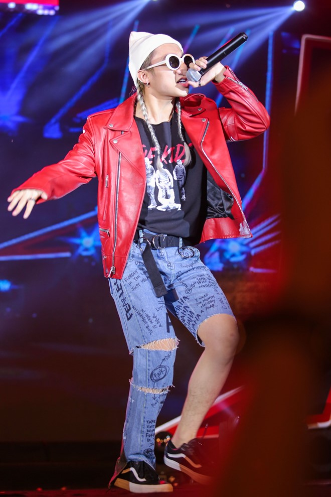 HH Giáng My, Chi Pu diện váy voan mỏng tang phô ngực đầy - 9