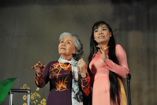 Dung nhan mỹ miều của mỹ nhân hàng đầu trong giới cải lương - 4