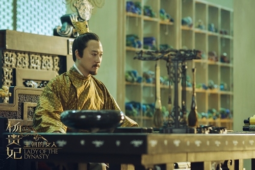 4 vị vua "chọn mỹ nhân, bỏ giang sơn" trên màn ảnh Hoa - 4