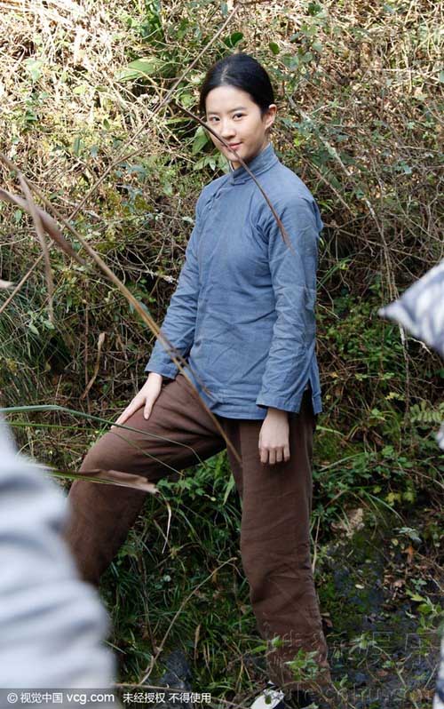 Những "gái quê" có cát xê tiền tỷ của showbiz Hoa ngữ - 5