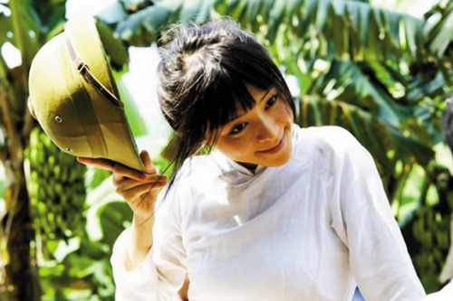 Những "gái quê" có cát xê tiền tỷ của showbiz Hoa ngữ - 8