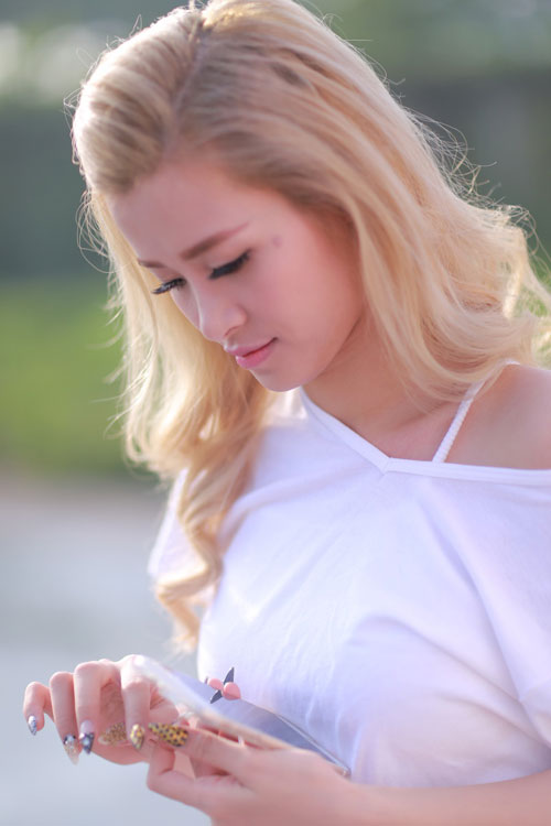 Top 4 kiều nữ Việt nhuộm màu tóc nào cũng đẹp mê hồn - 3