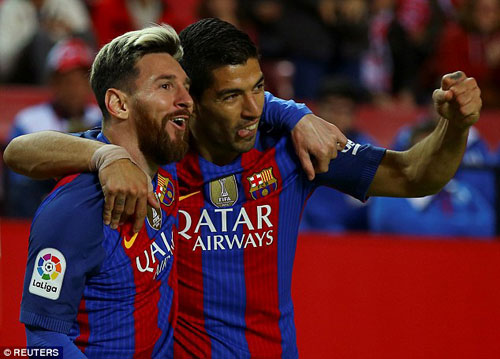 “Tam tấu” hay nhất châu Âu: Messi-Suarez-Neymar độc bá - 1