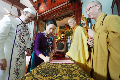 Độc đáo lễ Hằng Thuận ở chùa Vĩnh Nghiêm của cặp đôi Pháp – Việt - 6