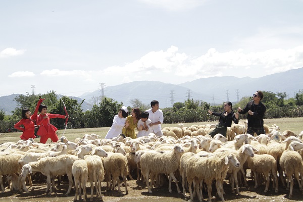 Diễm My 9X lần đầu hát nhạc phim trong "Chạy đi rồi tính" - 3