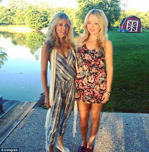 Cô út đẹp như tiên của tỷ phú Trump gây choáng với cuộc sống giàu "không tưởng" - 2