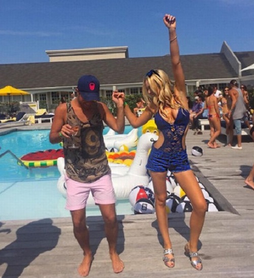 Cô út đẹp như tiên của tỷ phú Trump gây choáng với cuộc sống giàu "không tưởng" - 9