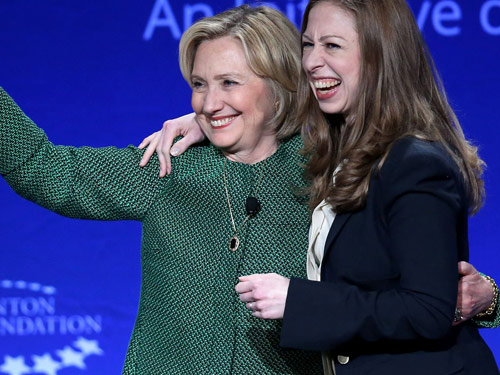 Đọ sắc 2 ái nữ "vàng" của Donald Trump và Hillary Clinton - 8