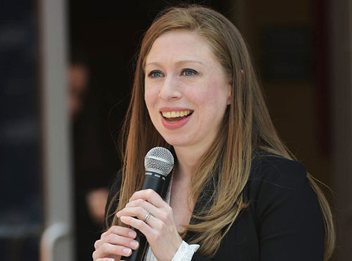 Đọ sắc 2 ái nữ "vàng" của Donald Trump và Hillary Clinton - 8