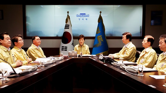 Thế giới rung chuyển vì chiến thắng của Trump - 2