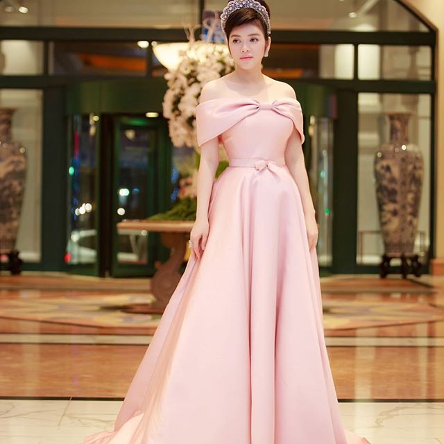 Choáng ngợp với tủ đồ hiệu tiền tỷ của mỹ nhân Lý Nhã Kỳ - 3