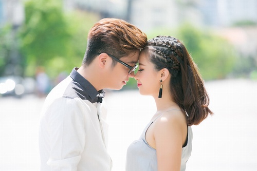 Bùi Anh Tuấn lãng mạn diễn cảnh hôn trán "bạn gái" - 5