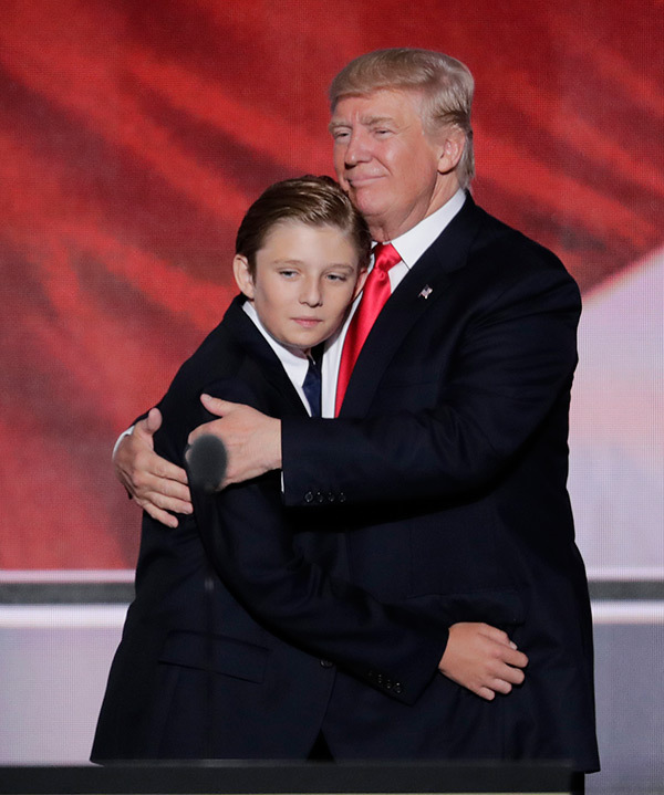 Cậu út nhà Donald Trump mới 10 tuổi đã ra dáng soái ca - 1