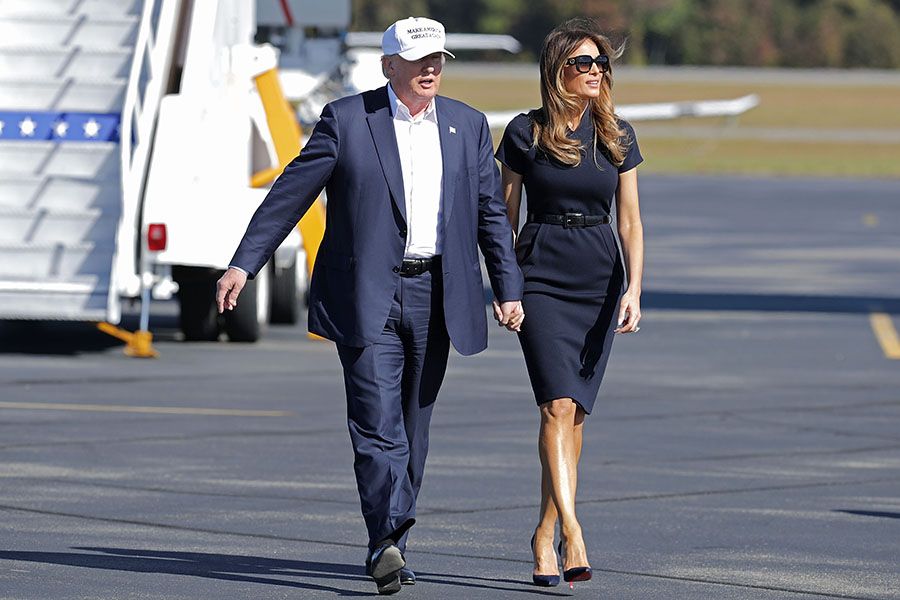 Cán mốc 70, Donald Trump vẫn quá phong độ bên vợ chân dài - 1
