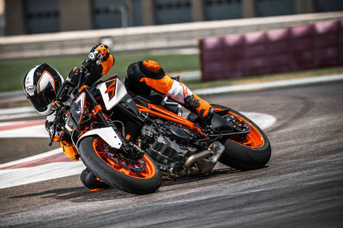 2017 KTM 1290 Super Duke R hiện đại, hùng mạnh hơn - 2