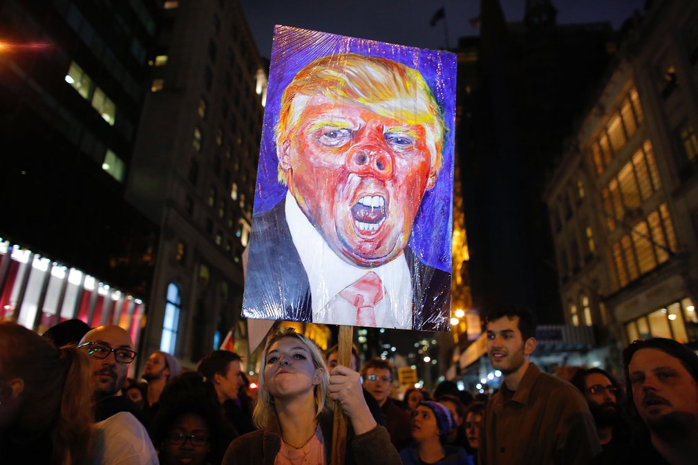 Mỹ: Làn sóng biểu tình chống Trump vẫn chưa dừng lại - 1