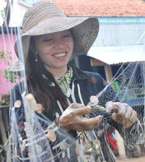 Khấm khá từ cá linh mùa lũ muộn - 2