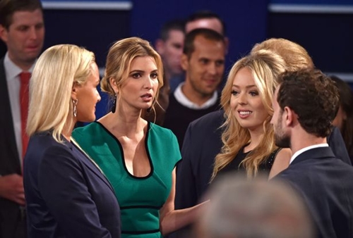 Ái nữ nhà Trump sẽ trở thành biểu tượng thời trang mới của Mỹ - 2