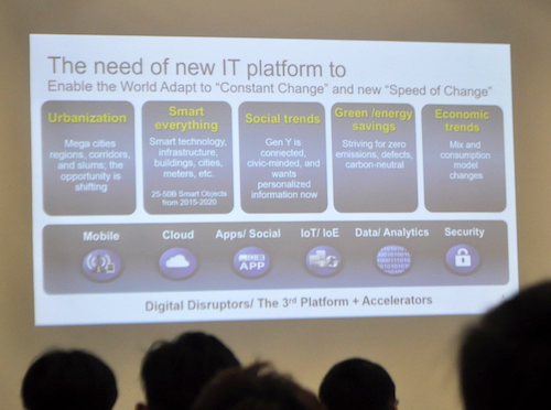 Mắt thấy tai nghe robot NAO nói tiếng Việt, nhảy Gangnam Style - 2