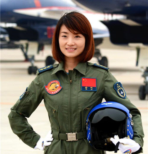 TQ: Nữ phi công đầu tiên lái chiến đấu cơ J-10 tử nạn - 1