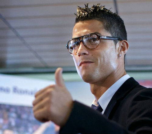 Lập kỷ lục thu nhập, Ronaldo sắp thành tỷ phú USD - 2