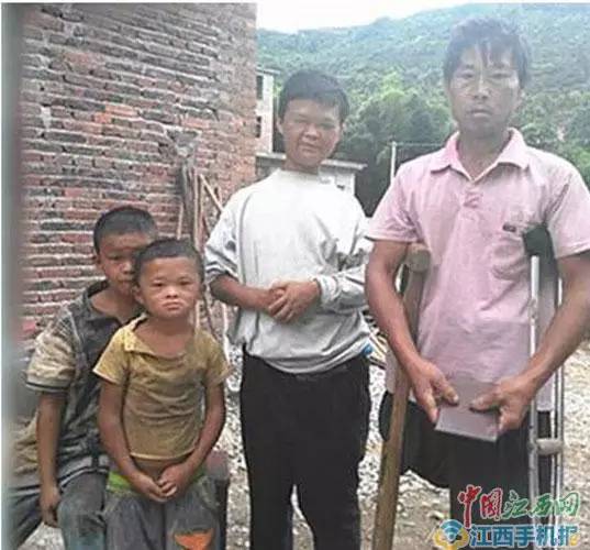 TQ: Cậu bé được &#34;quý nhân phù trợ&#34; vì quá giống Jack Ma - 2