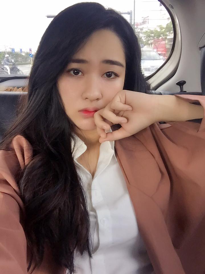 Thiếu nữ Sài thành có đôi mắt buồn thay đổi chóng mặt - 7