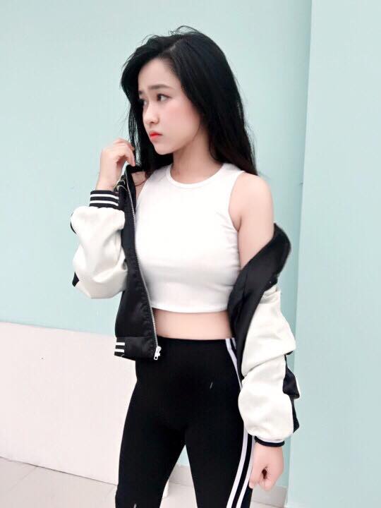 Thiếu nữ Sài thành có đôi mắt buồn thay đổi chóng mặt - 6