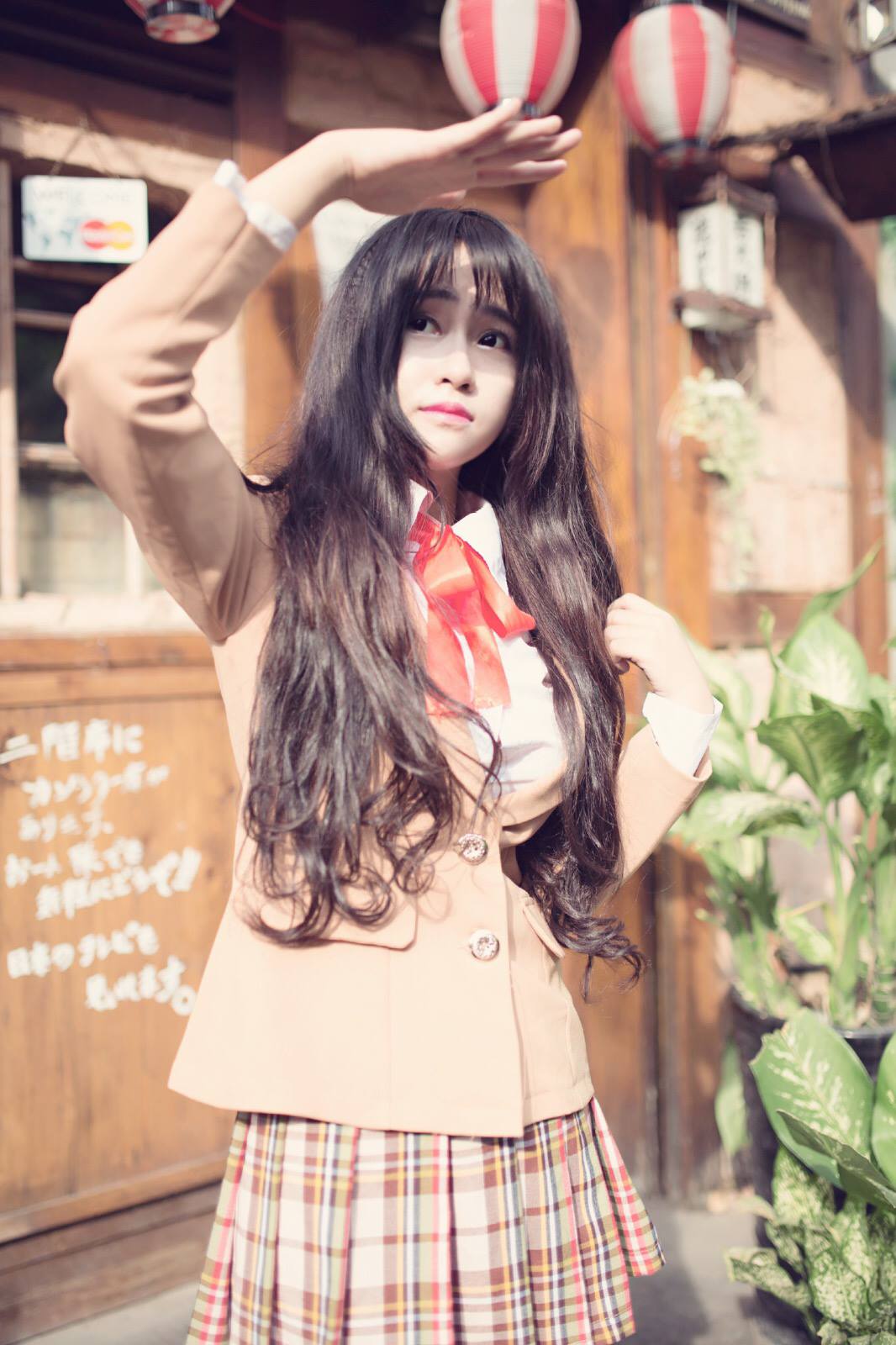 Thiếu nữ Sài thành có đôi mắt buồn thay đổi chóng mặt - 2