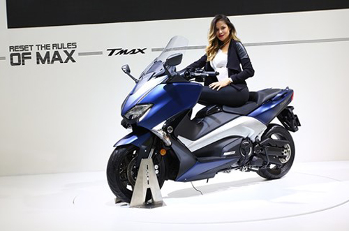 Yamaha trình làng xe tay ga TMAX tại EICMA 2016 - 1