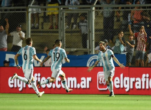 Argentina - Colombia: Đêm diễn của Messi - 1