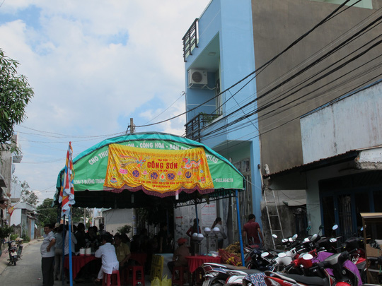 Truy lùng hung thủ giết bà chủ tiệm tạp hóa ở Sài Gòn - 1