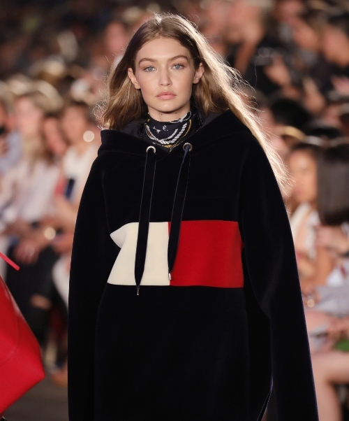 Khó tin siêu mẫu đình đám Gigi Hadid bị chê kém đẹp - 3