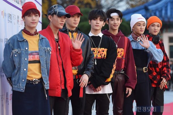 Chi Pu xinh như công chúa, được báo Hàn hết lời ca ngợi - 5