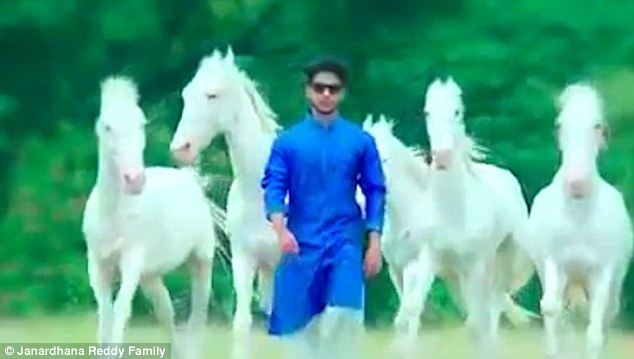 Cựu quan tham Ấn Độ làm đám cưới nghìn tỷ cho con gái - 4