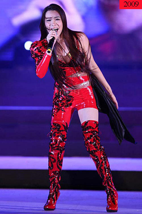 Sao Việt và phục trang "không giống ai" trên sân khấu - 2